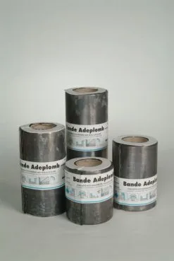 SAS ICOPAL BANDE D'ETANCHEITE AUTO-ADHESIVE EN BITUME ADEPLOMB L L 3m L 0,16m H 0,16m