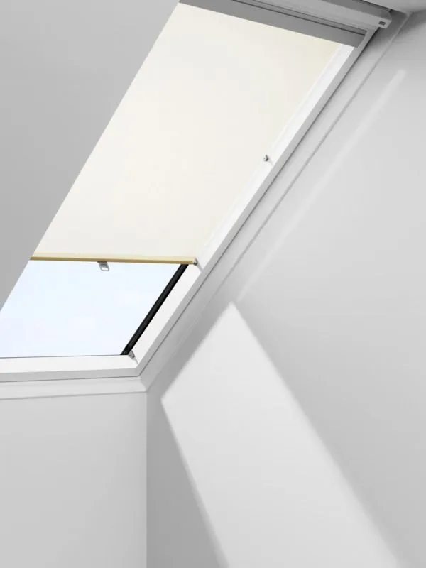 Velux Store Rideau Manuel En Aluminium RHL MK00 9050 Bleu Marine - Larg. 78 Cm X Haut. 74 Cm 3 Velux Store Rideau Manuel En Aluminium RHL MK00 9050 Bleu Marine - Larg. 78 Cm X Haut. 74 Cm